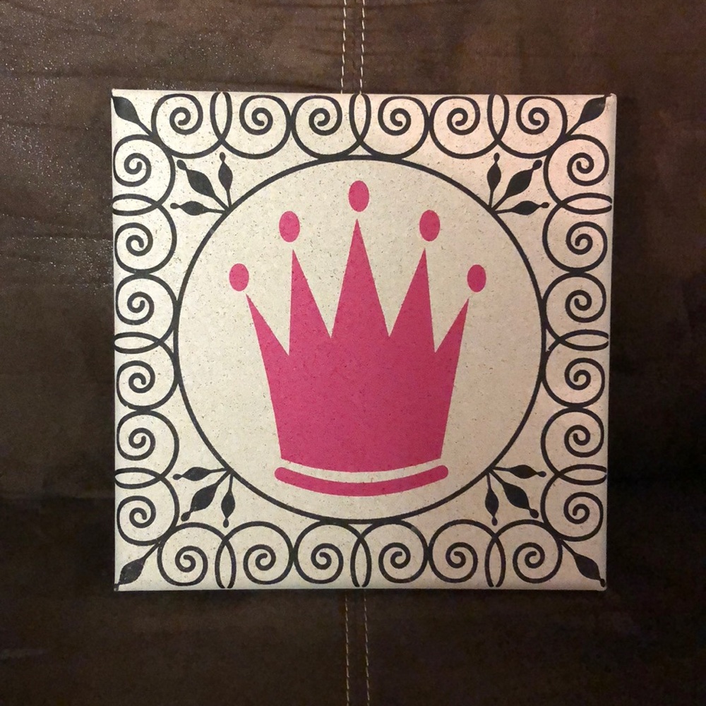 Crown wall art